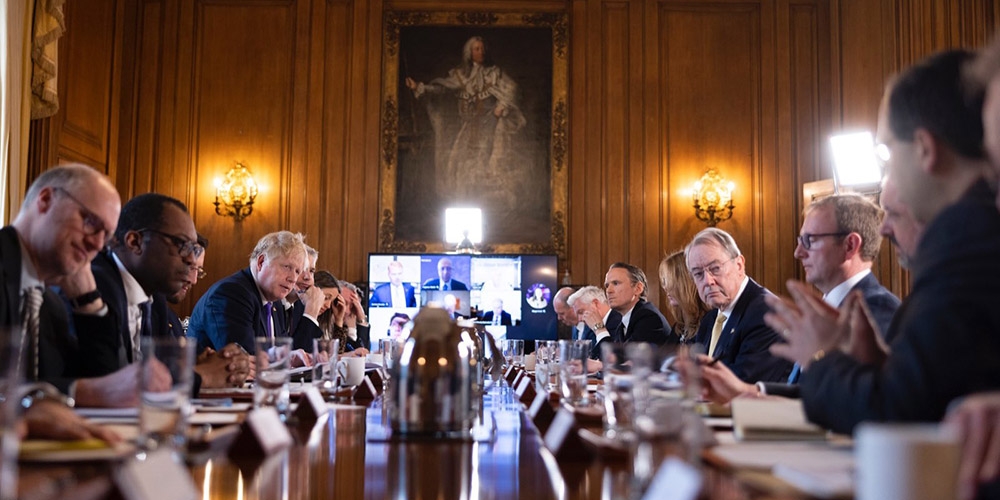 Vertreter der Nuklearindustrie mit Premierminister Boris Johnson