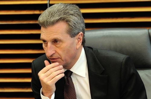 Günther Oettinger, commissaire européen de l&#39;Energie: «Nous visiterons des centrales nucléaires supplémentaires et analyserons quelques aspects sécuritaires plus en détail.»