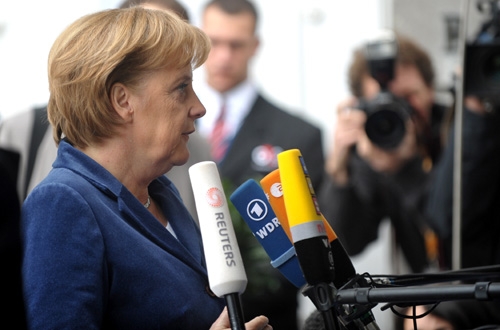 La chancelière allemande Angela Merkel a qualifié le consensus énergétique du 5 septembre 2010 de «révolution dans le domaine de l&#39;approvisionnement énergétique». Le concept énergétique projeté par la coalition gouvernementale prévoit également une prolongation de la durée d&#39;exploitation des centrales nucléaires allemandes.
