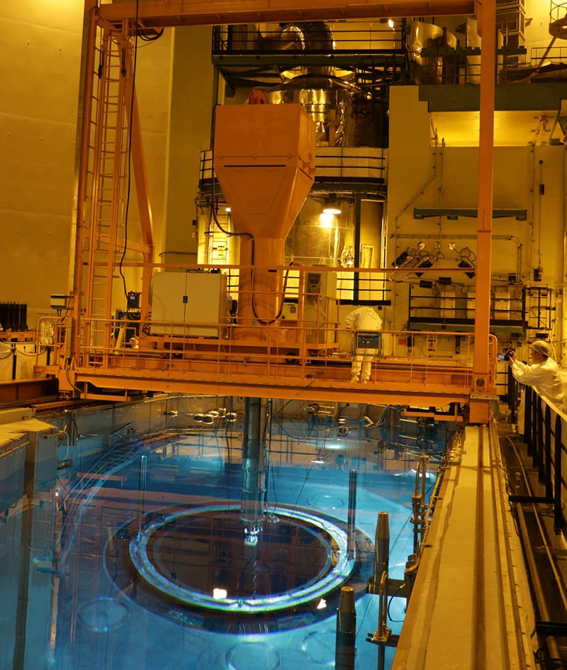 CGN utilise pour la première fois une machine de chargement de sa filiale China Nuclear Power Technology Research Institute.