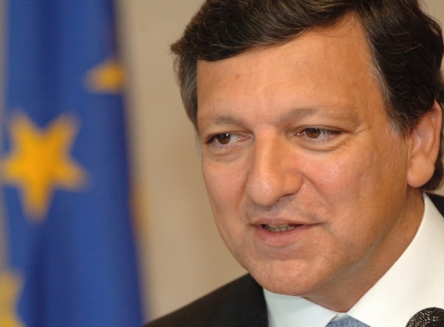 Jose Manuel Barroso attend des pays membres de l&#39;UE un débat ouvert sur l&#39;énergie nucléaire.