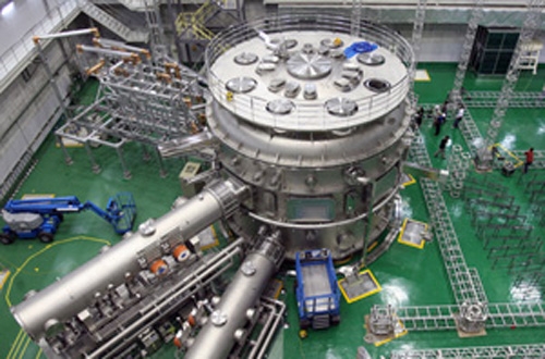 Kstar, le nouveau tokamak sud-coréen, est le premier à fonctionner avec des bobines supraconductrices en niobium-étain.