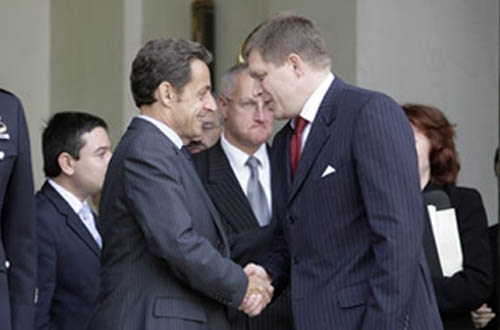 Le Premier ministre slovaque Robert Fico et le président français Nicolas Sarkozy ont signé un accord nucléaire.