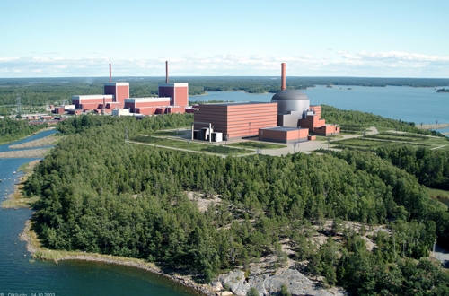 Die finnische Strahlenschutz- und Kernenergiesicherheitsbehörde empfiehlt der Regierung, grünes Licht für den Bau von Olkiluoto-3 zu erteilen.
