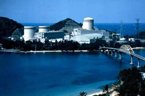 Kernkraftwerk Mihama-3: Schlussbericht zu Industrieunfall im August 2004 liegt vor.