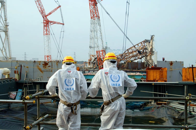 Experten der IAEO besichtigen das havarierte Kernkraftwerk Fukushima-Daiichi.