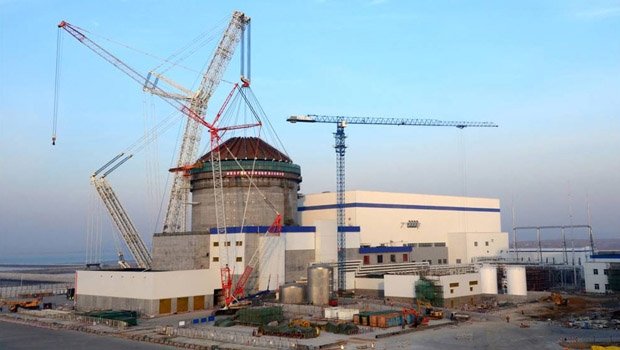 Die Arbeiten für das Reaktorgebäude von Haiyang-1 treten in die Schlussphase: Am 15. Dezember 2013 wurde die Kuppel des Reaktorgebäudes gesetzt.
