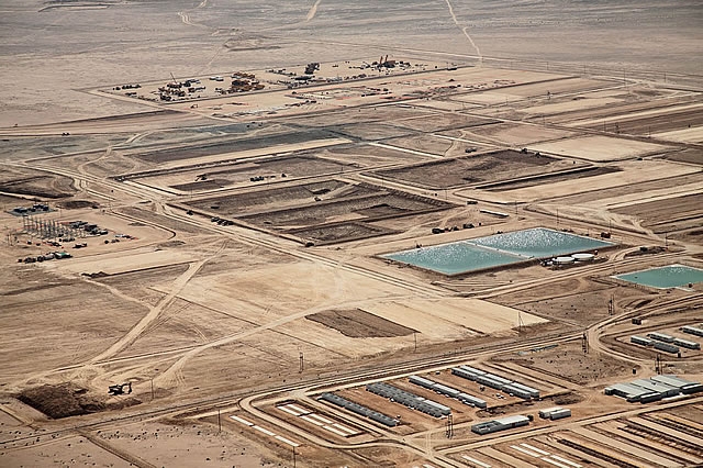 Flugaufnahme der Uranmine Husab in Namibia: Der Minenbetrieb in der voraussichtlich weltweit zweitgrössten Uranmine begann am 8. Mai 2014.