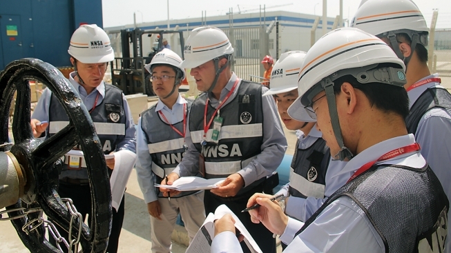 Experten der IAEO und der chinesischen Aufsichtsbehörde besuchten anlässlich der IRRS-Mission im September 2016 auch das Kernkraftwerk Fuqing.