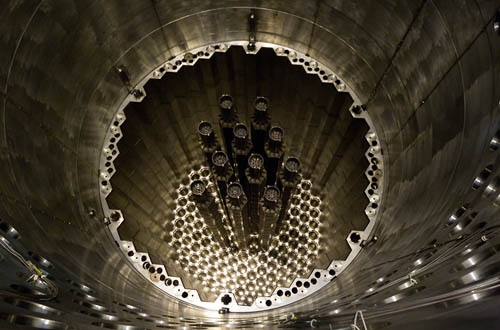 Blick in den Reaktorkern der vierten Einheit des Kernkraftwerks Kalinin.