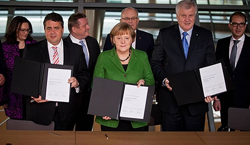 SPD-Vorsitzender Sigmar Gabriel (links), CDU-Vorsitzende und Bundeskanzlerin Angela Merkel sowie CSU-Chef Horst Seehofer: Die Koalitionsvereinbarung zwischen der CDU, CSU und der SPD steht. Ob die Grosse Koalition zu Stande kommt, weiss man jedoch erst nach der Abstimmung der SPD-Mitglieder.