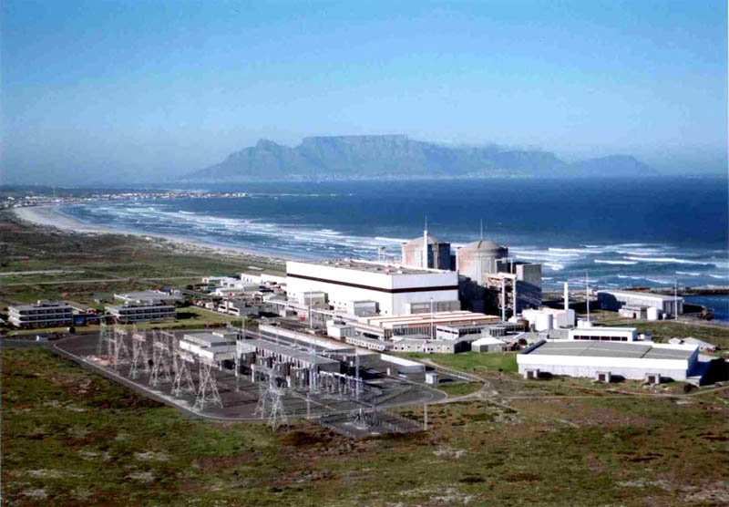 Koeberg, das bisher einzige Kernkraftwerk Afrikas, befindet sich in der Nähe von Kapstadt. Südafrika plant, zusätzliche 9,6 GW zu installieren.