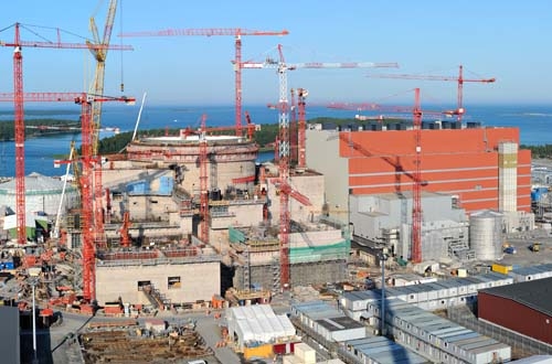 Le chantier d’Olkiluoto avant la pose du dôme du bâtiment du réacteur.