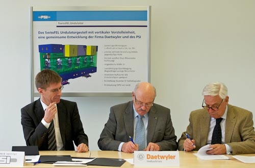 Das PSI und die MDC Max Daetwyler AG unterzeichnen einen Kooperationsvertrag.