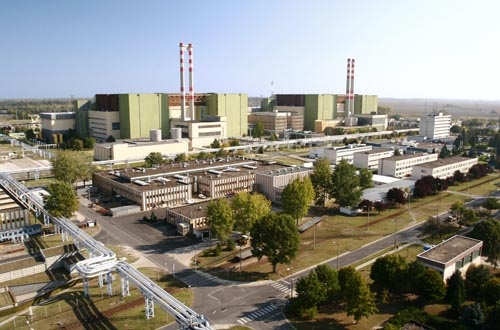 Am Standort Paks sollen zwei weitere Kernkraftwerksblöcke entstehen. Die Laufzeit der vier bestehenden Einheiten mit je 500 MW elektrischer Leistung wird auf 50 Jahre verlängert.