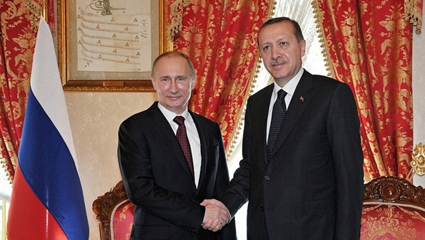 Der russische Präsident Wladimir Putin (links) und der türkische Premierminister Recep Tayyip Erdogan rücken wirtschaftlich und energiepolitisch zusammen.