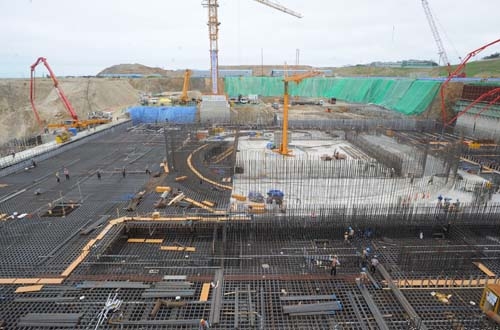 Der Bau der Kernkraftwerkseinheit Shin-Ulchin-1 vom Typ APR-1400 hat am 21. Juli 2012 offiziell begonnen.