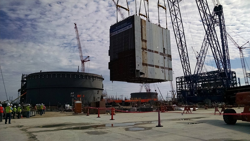 Nouvelles avancées sur le chantier de Vogtle 4: mise en place du module du bâtiment des auxiliaires nucléaires CA-20.