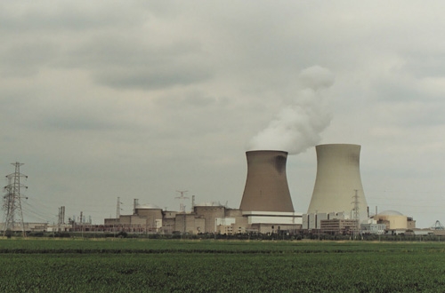 Über die Hälfte der belgischen Elektrizität, nämlich rund 55%, wird in den sieben Kernkraftwerksblöcken des Landes produziert (im Bild Doel)