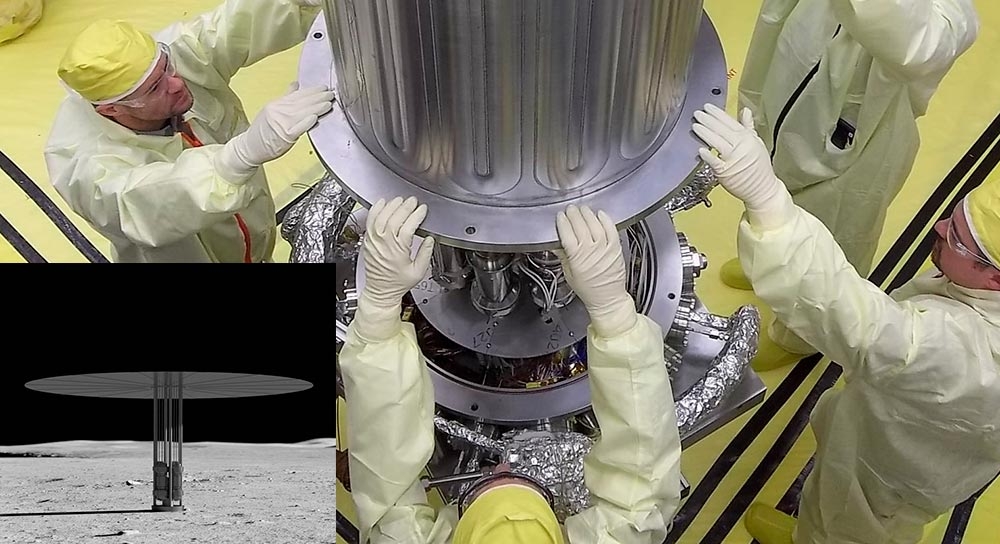 Les ingénieurs placent une chambre à vide autour du prototype du Kilopower afin de simuler les conditions spatiales. La petite photo est une représentation d’un système Kilopower sur la surface de la lune.