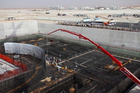 Lancement officiel des travaux de construction de Barakah 1 dans les EAU.