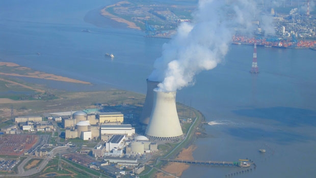 Doel-1 und -2 sollen bis 2025 laufen: Die belgische Regierung und die Electrabel haben sich über die Laufzeitverlängerung um zehn Jahre geeinigt. Es fehlt noch das grüne Licht der nuklearen Aufsichtsbehörde.