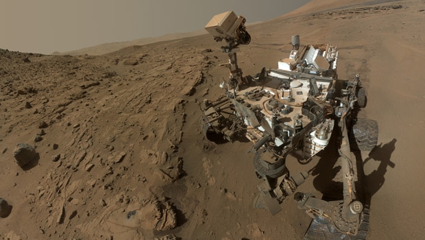 Selfie: Der Rover «Curiosity» hat sich am 24. Juni 2014 nach einem Marsjahr (687 Erdtagen) selbst fotografiert.