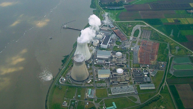 Die Laufzeiten der Kernkraftwerkseinheiten Doel-1 und -2 sollen laut der neuen belgischen Regierung um zehn Jahre bis 2025 verlängert werden sollen. Am Atomausstieg bis 2025 wird festgehalten.