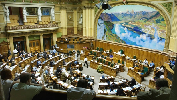 Anlässlich der Frühjahrssession 2013 haben vier Nationalräte zehn parlamentarische Vorstösse zur Kernenergie eingereicht.