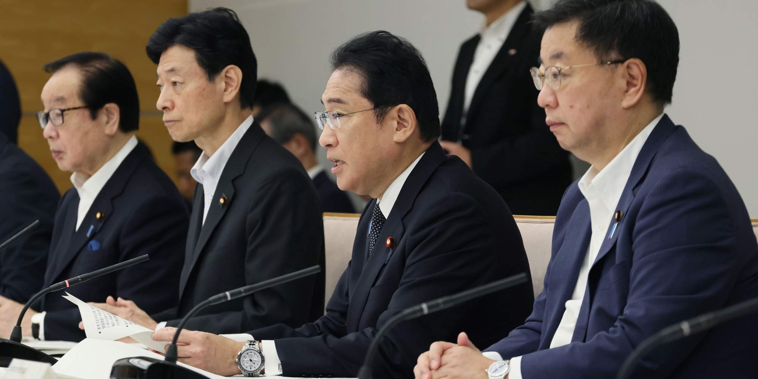 Fumio Kishida an der Kabinettsitzung