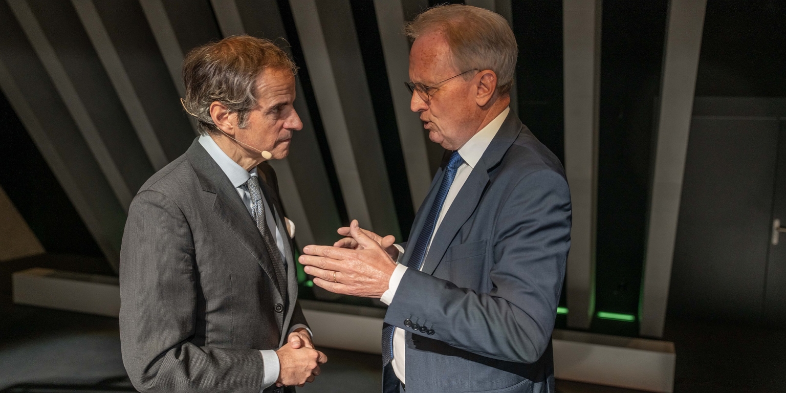 IAEO-Generaldirektor Rafael Grossi und der Präsident des Nuklearforums Hans-Ulrich Bigler