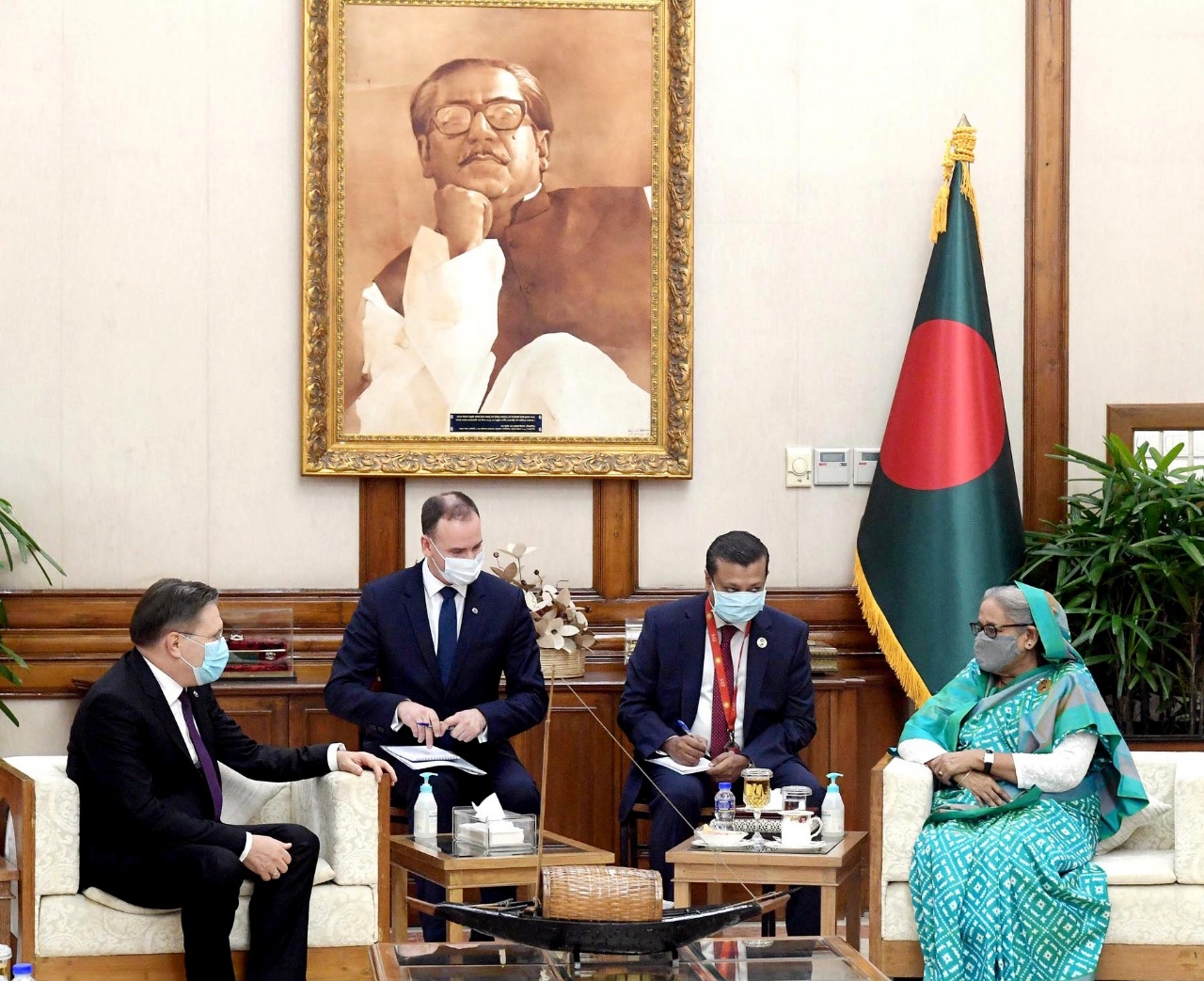 Bangladeschs Premierministerin Scheich Hasina ersuchte um russische Unterstützung und Zusammenarbeit beim Bau eines weiteren Kernkraftwerks im Süden des Landes.