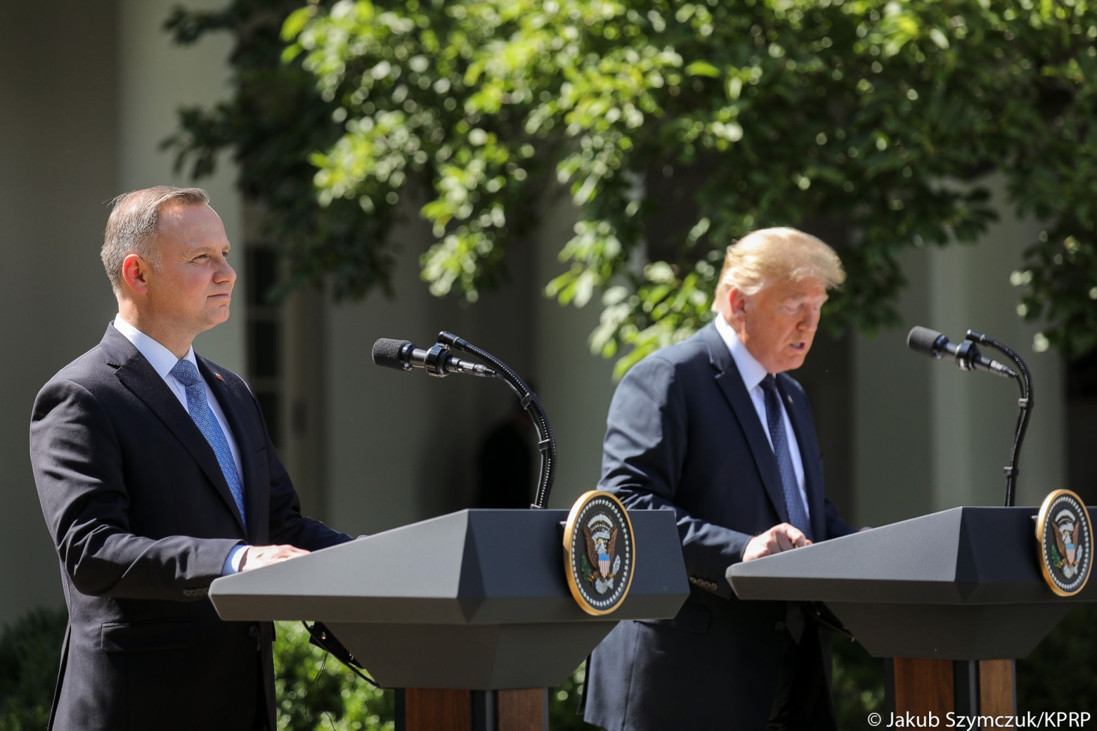 Andrjez Duda und Donald Trump stellen im Juni 2020 in Washington die Ergebnisse ihrer Unterredung zu Polens Kernenergiepläne vor.