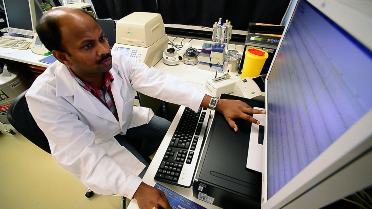 Die als RT-PCR bekannte nukleare Diagnosetechnik kann dabei helfen, das neuartige Coronavirus innerhalb von Stunden genau nachzuweisen und zu erkennen.