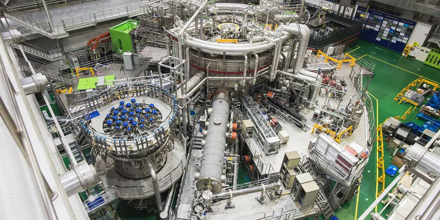 Le Korean Superconducting Tokamak Advanced Reactor (Kstar)