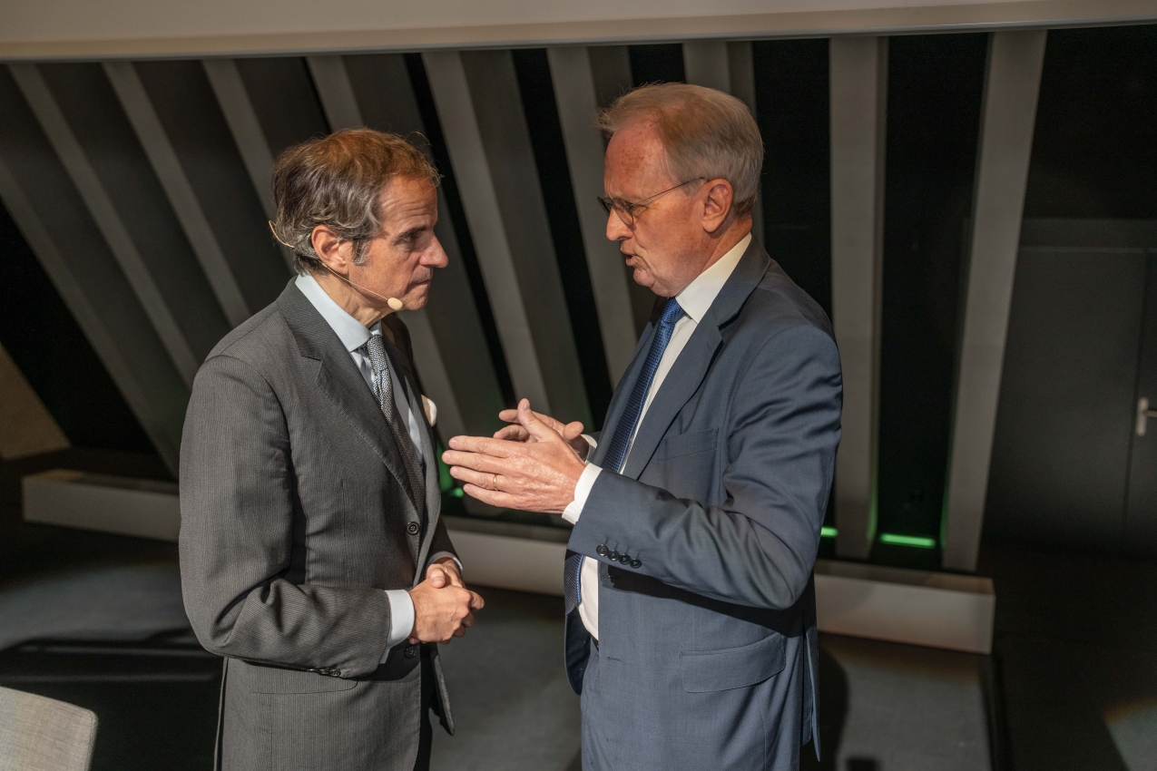 Le directeur général de l’AIEA Rafael Grossi et le président du Forum nucléaire suisse Hans-Ulrich Bigler.